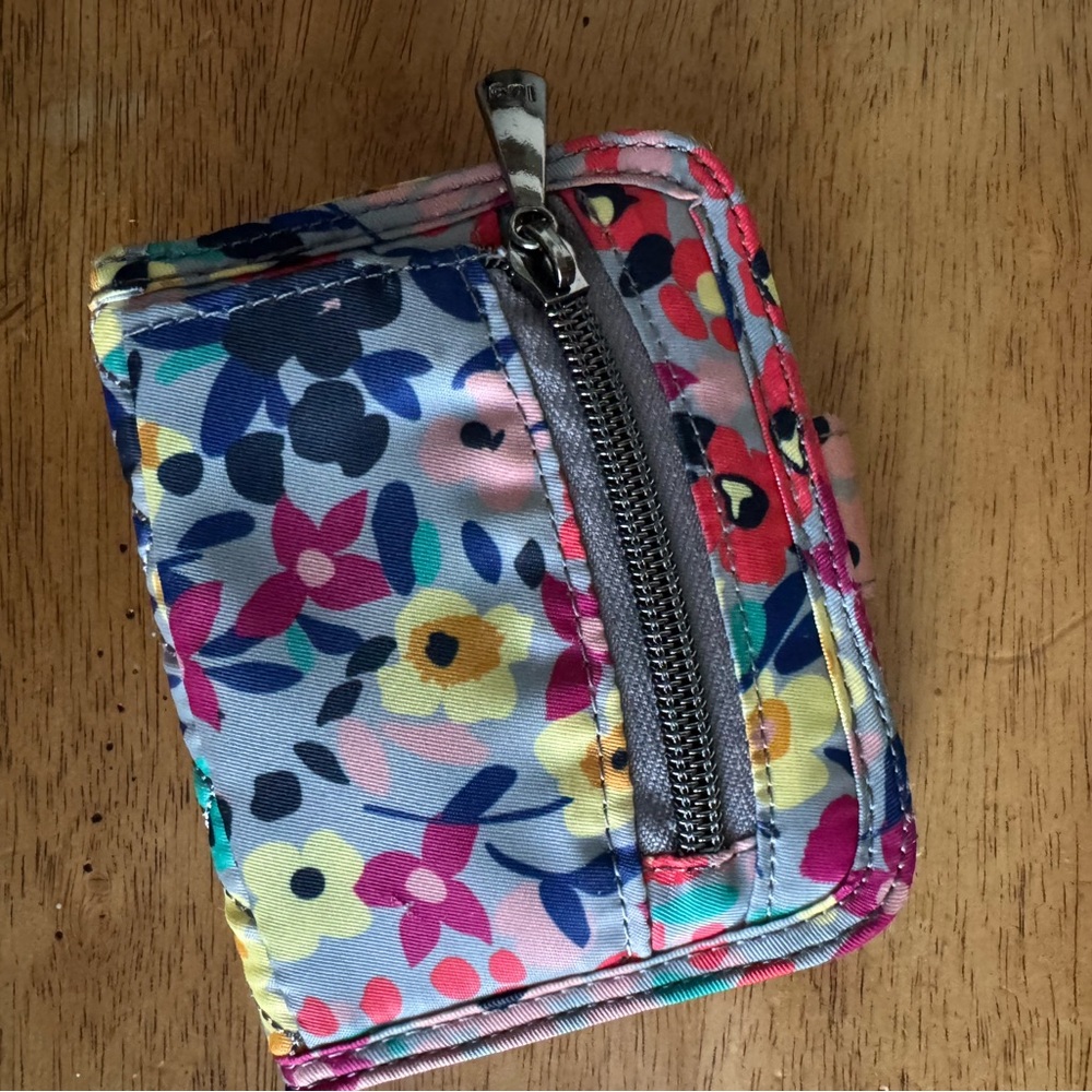 Lug Minuet Quilted Floral Snap Wallet in Wildflower design - Picture 3 of 5
